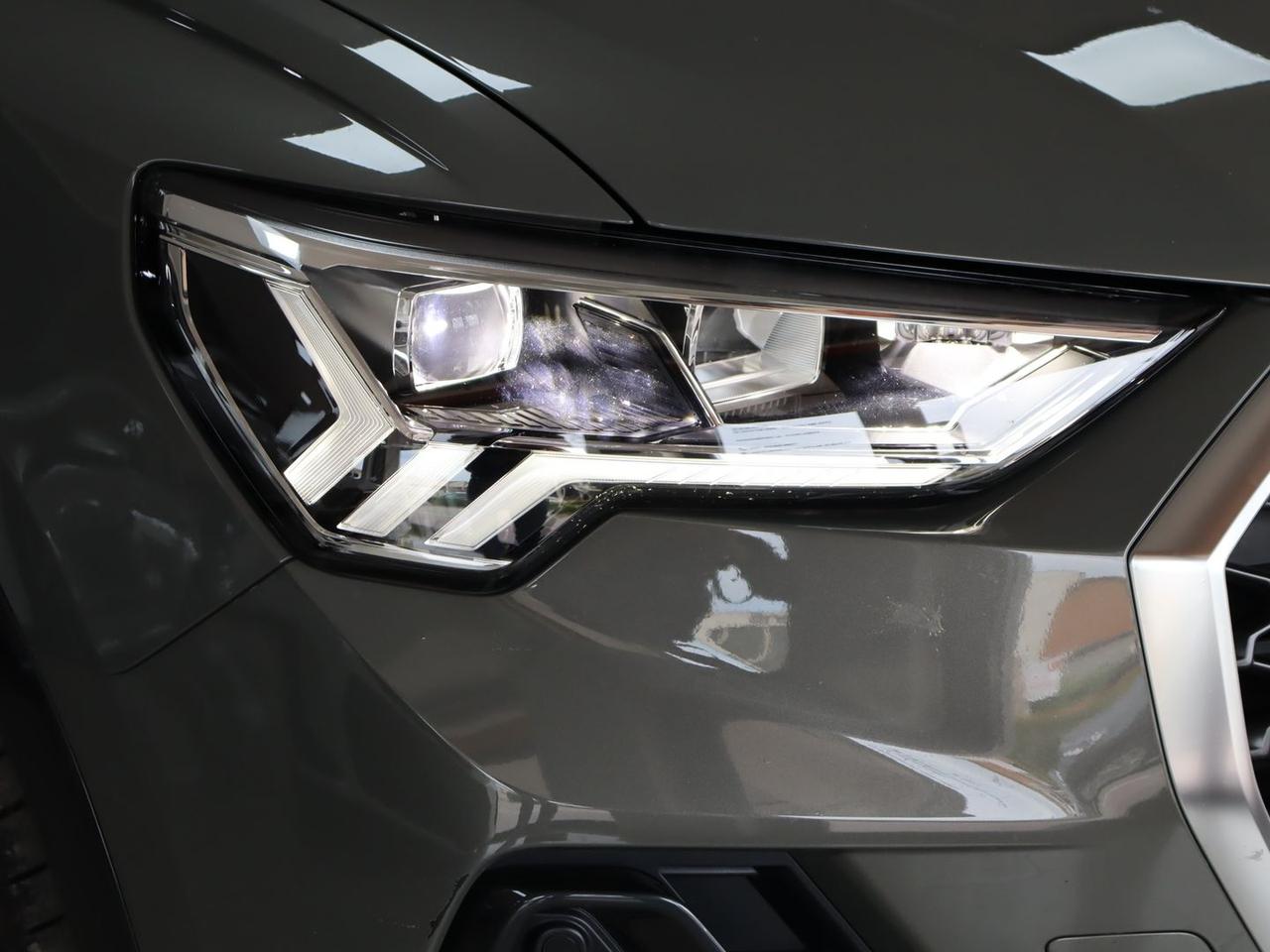 Audi Q3 Business 2.0 35 TDI #10705