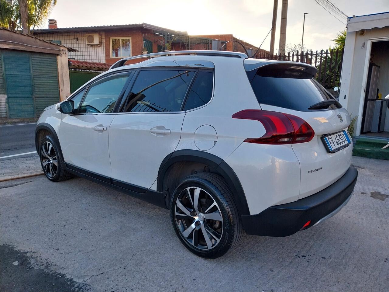 PEUGEOT 2008 1.6 DIESEL SOLO 90.000 KM ALLURE 2019