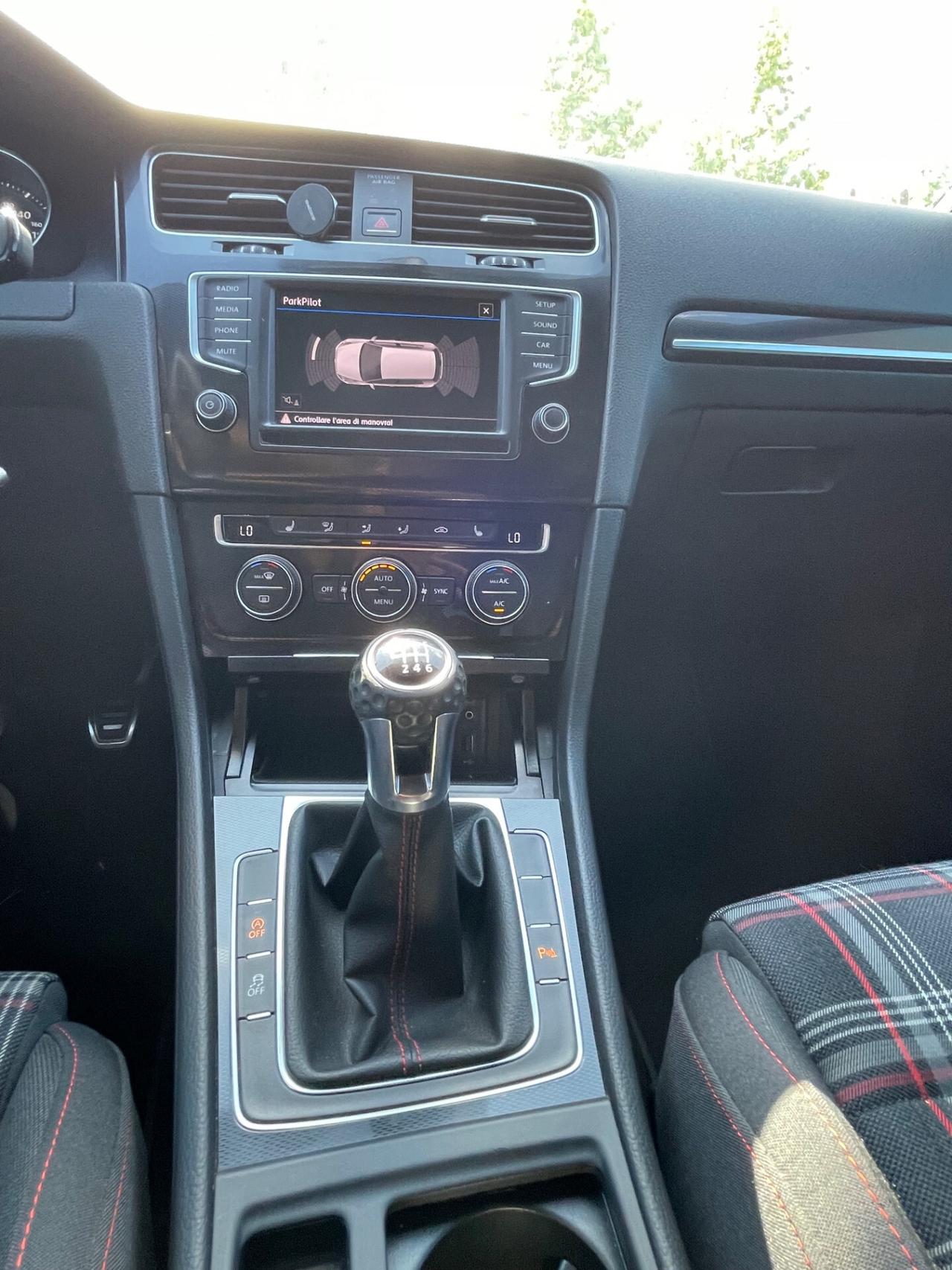 Volkswagen Golf GTI Golf GTI Performance 2.0 TSI 5p. BlueMotion Technology