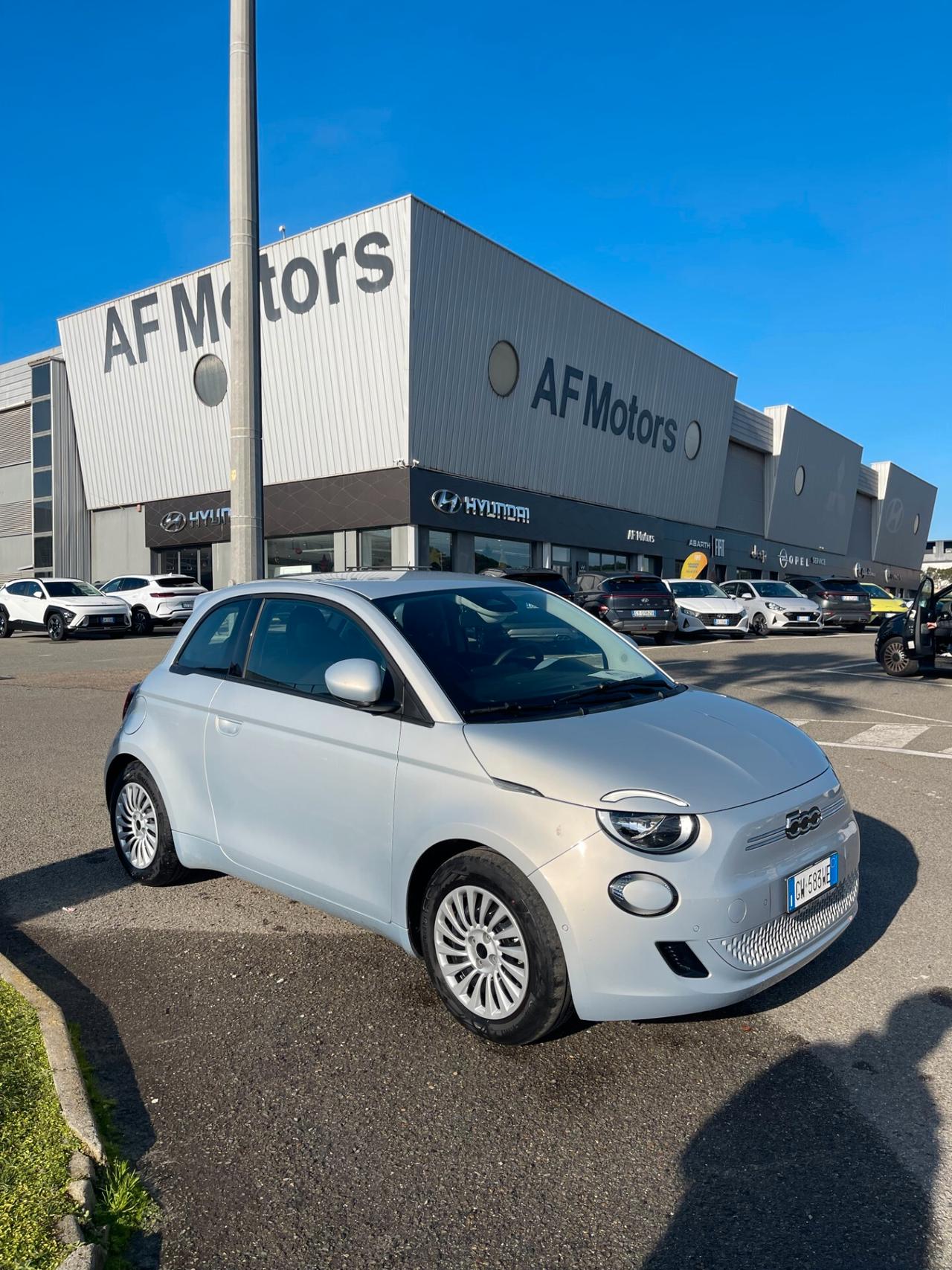 Fiat 500 500e Berlina 42 kWh La Prima