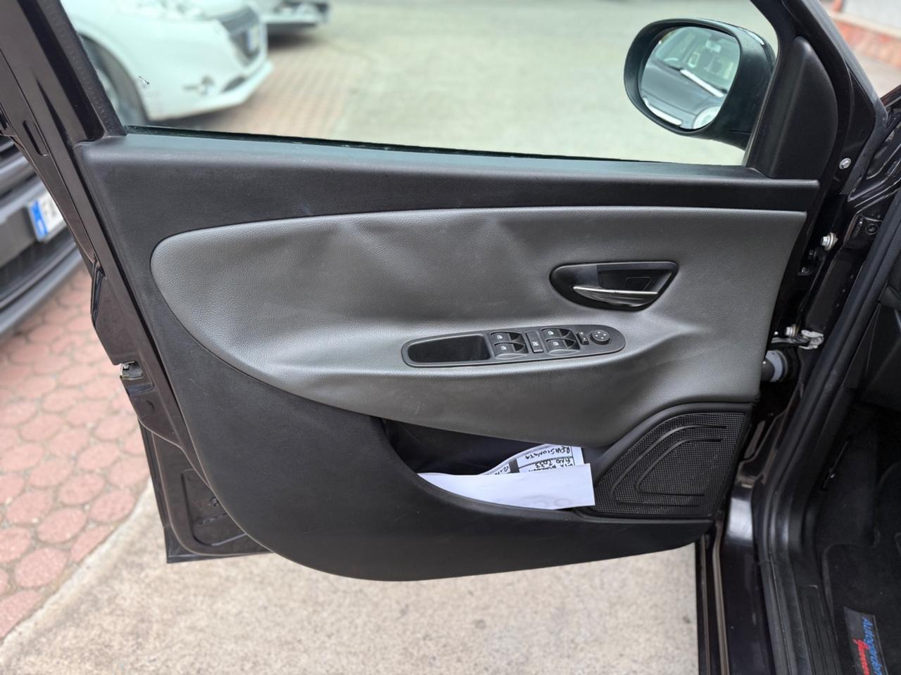 Lancia Ypsilon 1.2 69 CV 5 porte Benz/GPL Km Certif