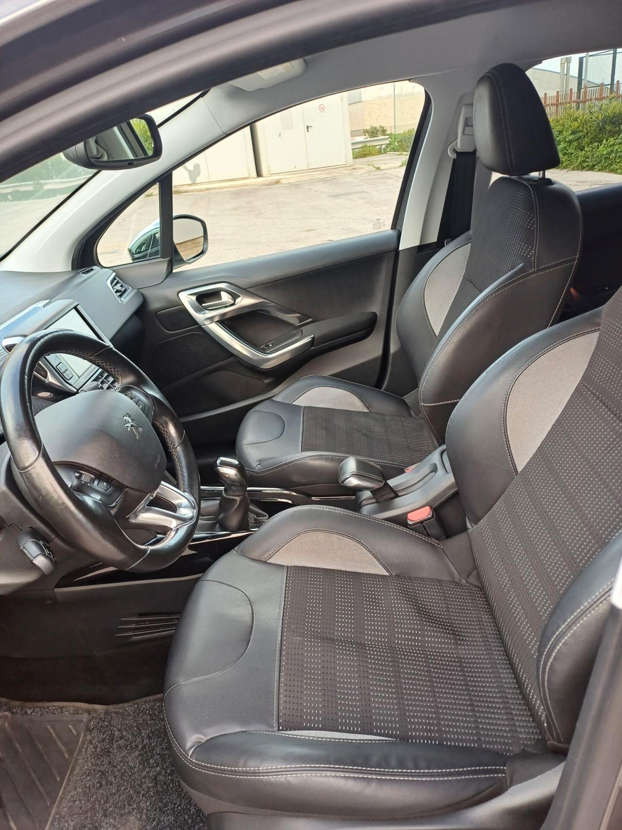 Peugeot 2008 BlueHDi 100 Allure