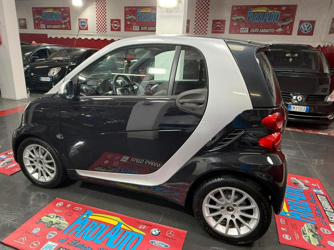 Smart ForTwo 1.0 71cv coupé - 2011