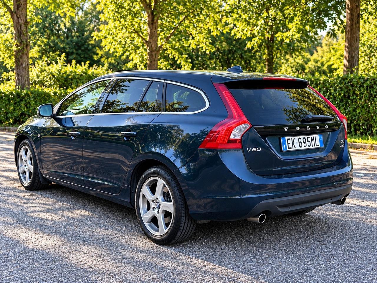 Volvo V60 D5 AWD Geartronic Summum 215 CV – Automatica 4x4 Tetto Apribile