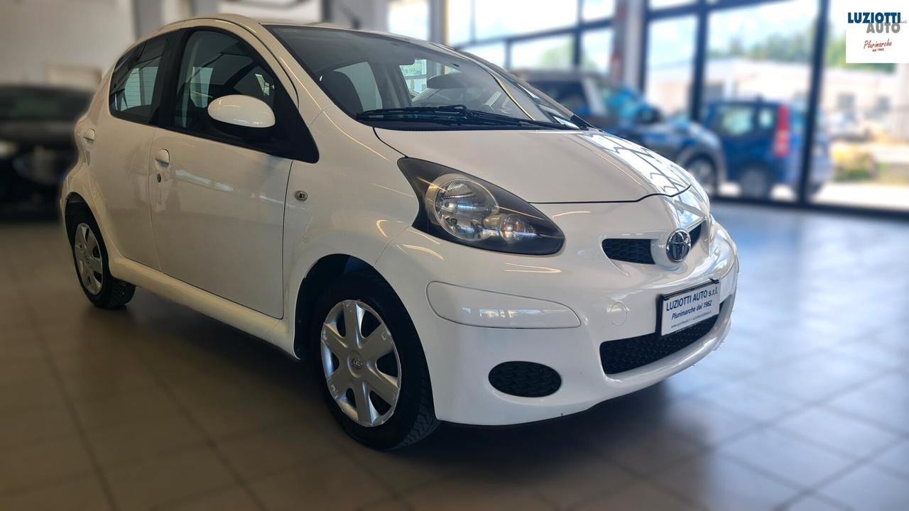 Toyota Aygo 1.0 5P. CONNECT SOL