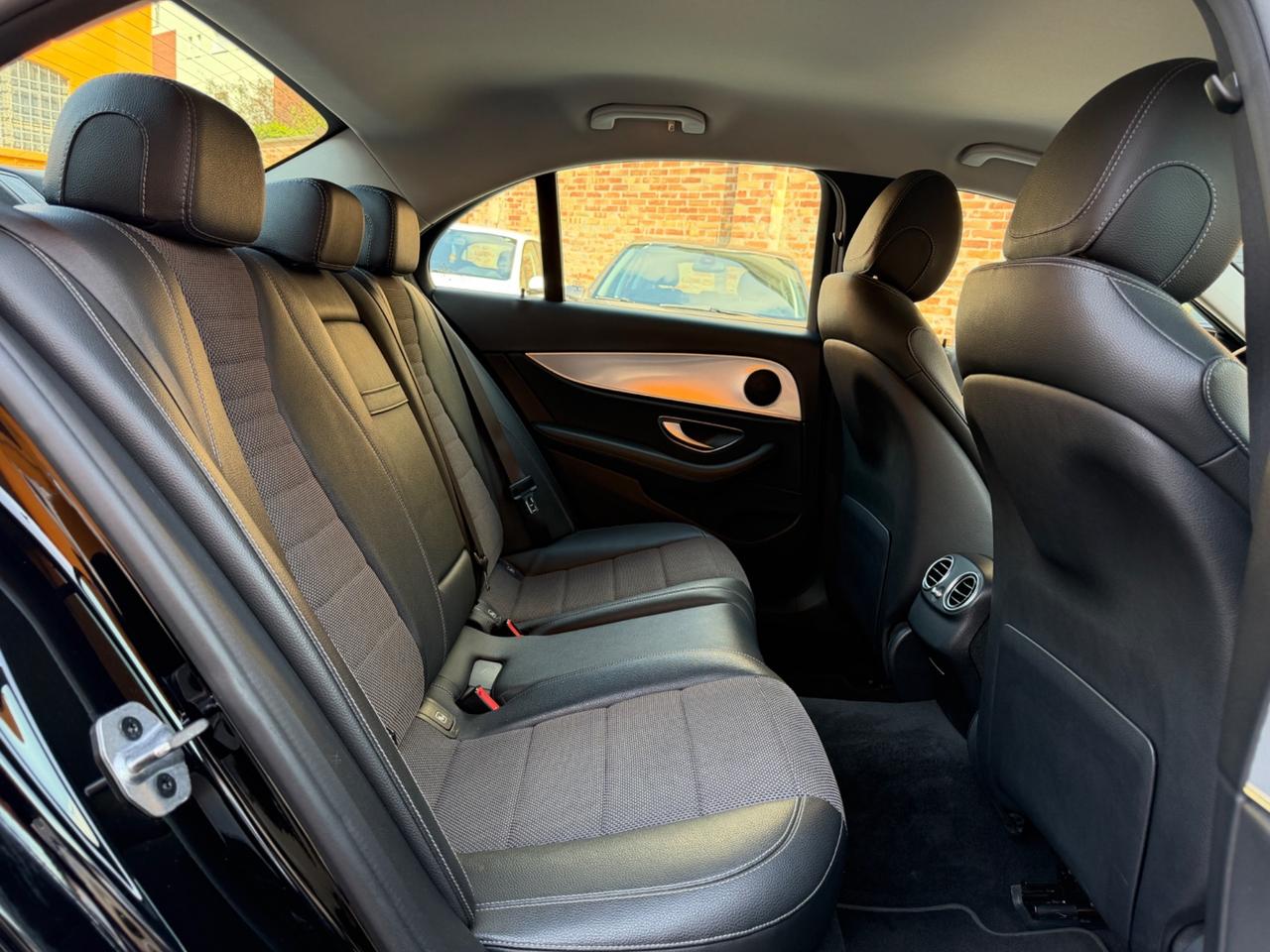 Mercedes-benz E 200 d Auto Premium Plus