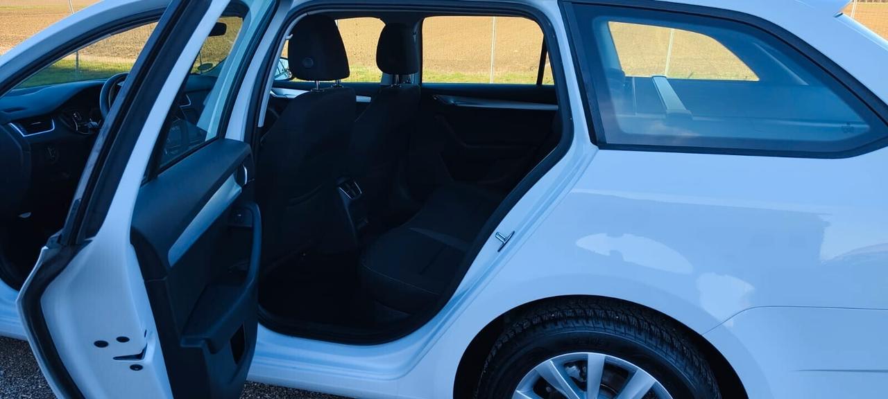 SKODA OCTAVIA 1.0 BENZINA,ANNO 2017