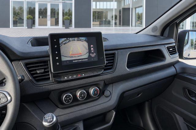 RENAULT Trafic L1H1 150 6 POSTI