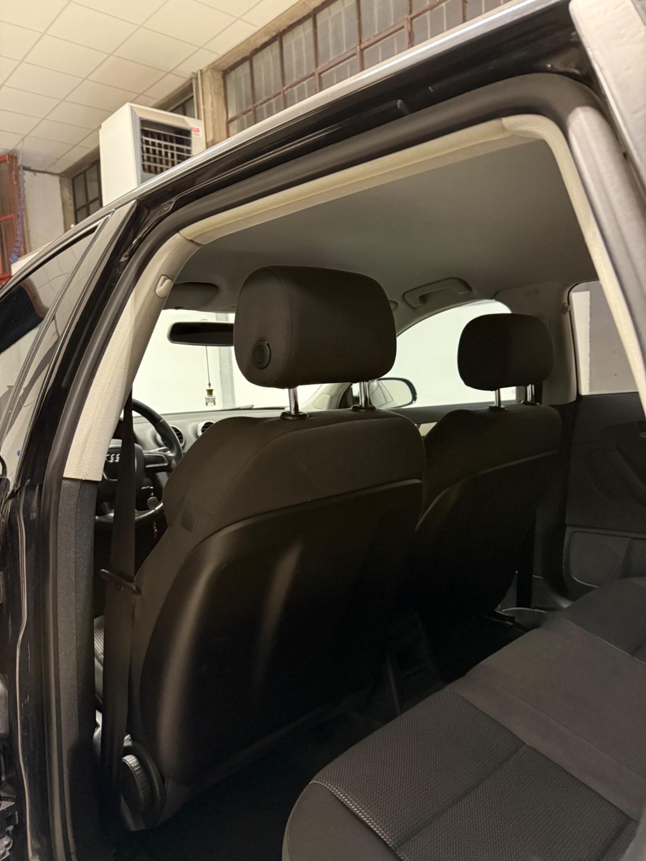 Audi A3 SPB 1.6 TDI 105 CV CR Attraction