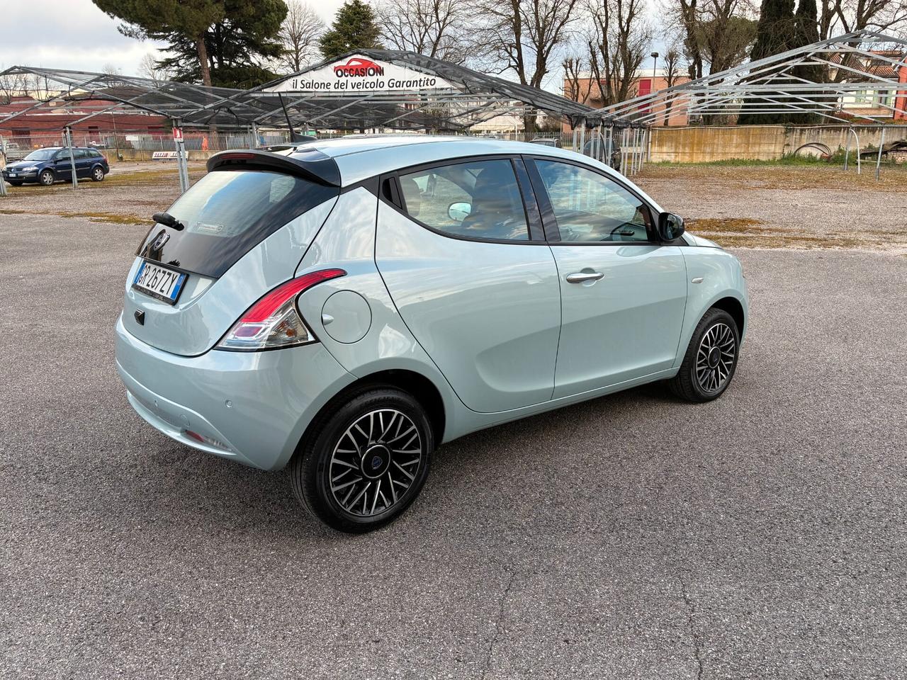 Lancia Ypsilon 1.0 FireFly Hybrid PLATINO
