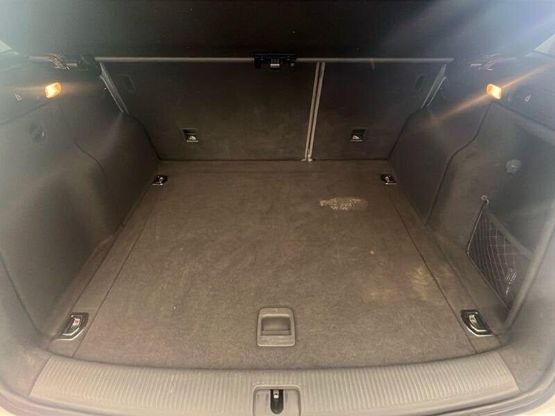 Audi Q5 2.0 TDI 140kW Business S tronic