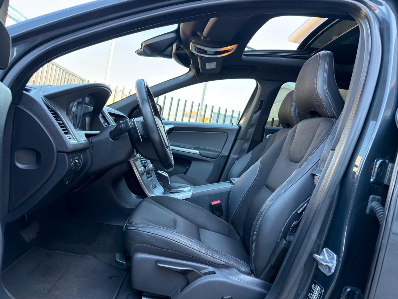 Volvo XC 60 XC60 D4 AWD Geartronic Summum DISTRIBUZIONE OK TETTO APRIBILE