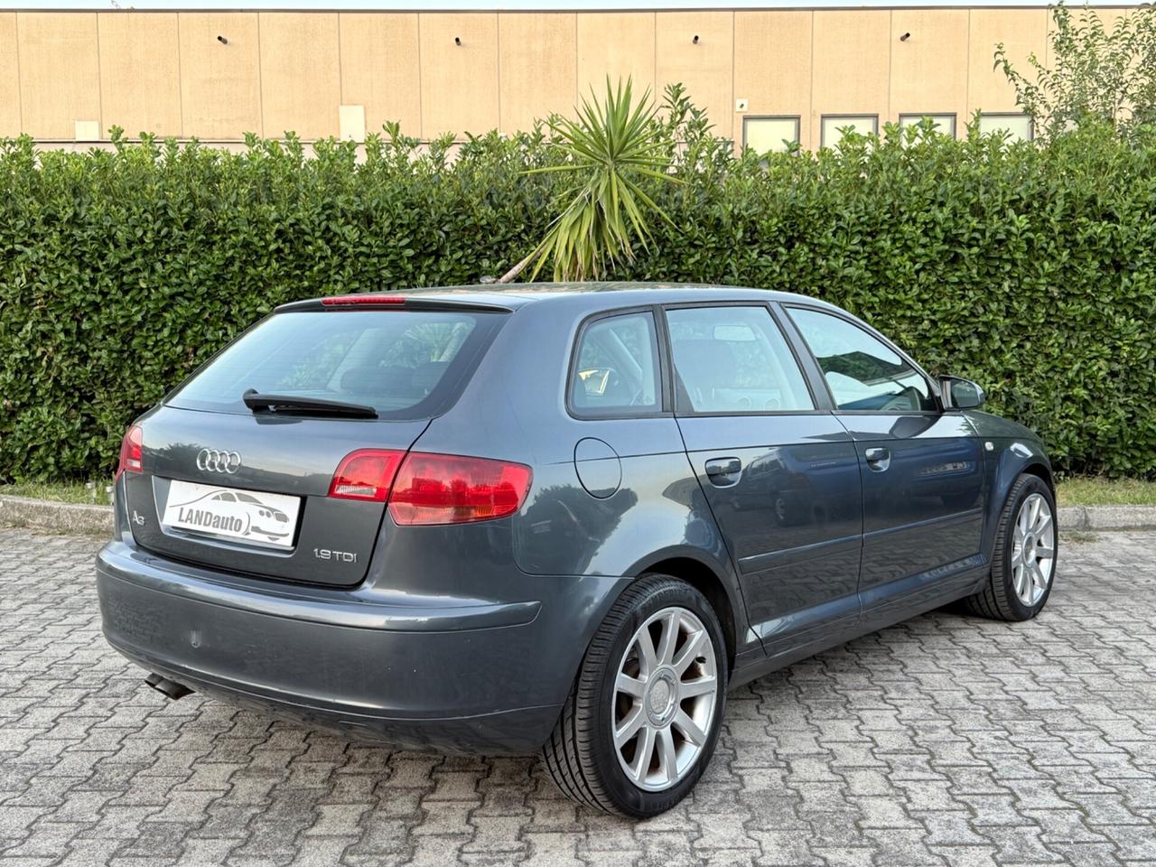Audi A3 SPB 1.9 TDI 105CV Neopatentati