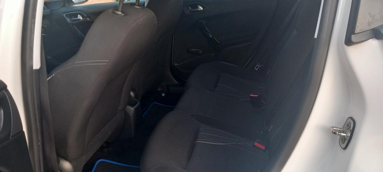 Peugeot 208 Allure neopatentati KM 101000