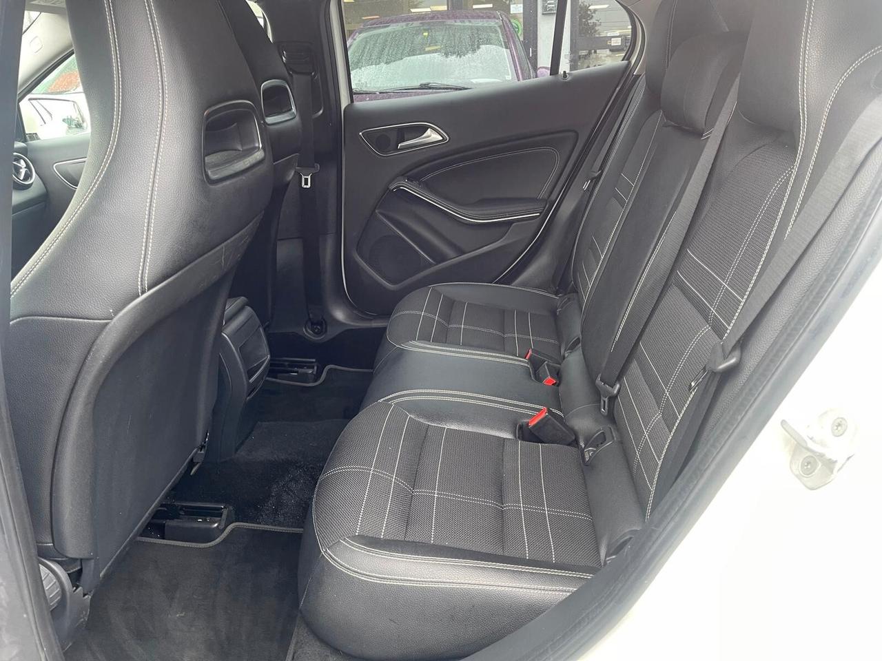 Mercedes-benz GLA 180 d Premium