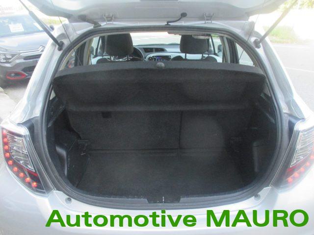 TOYOTA Yaris 1.5 Hybrid 5 porte Lounge - NEOPATENTATI