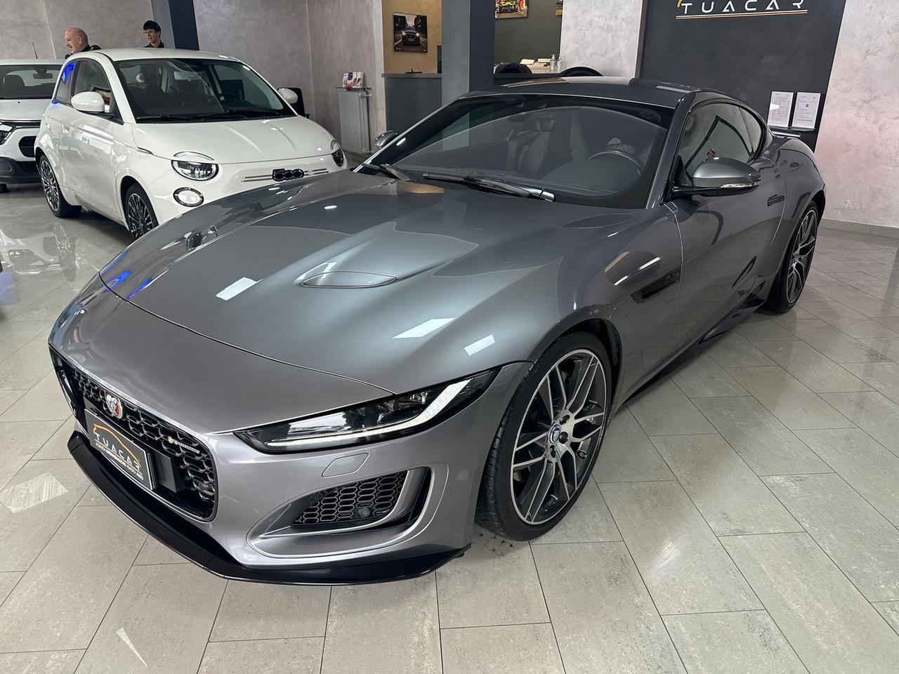 Jaguar F-Type R-Dynamic Black 2.0 P 300 Blac #8743