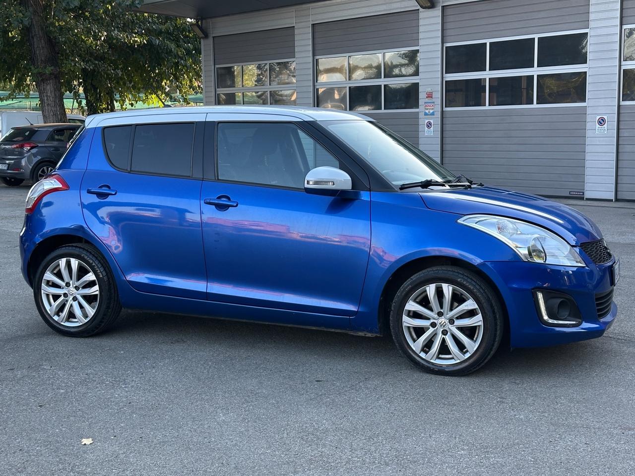 Suzuki Swift 1.2 VVT 5 porte B-Top Bi-Color