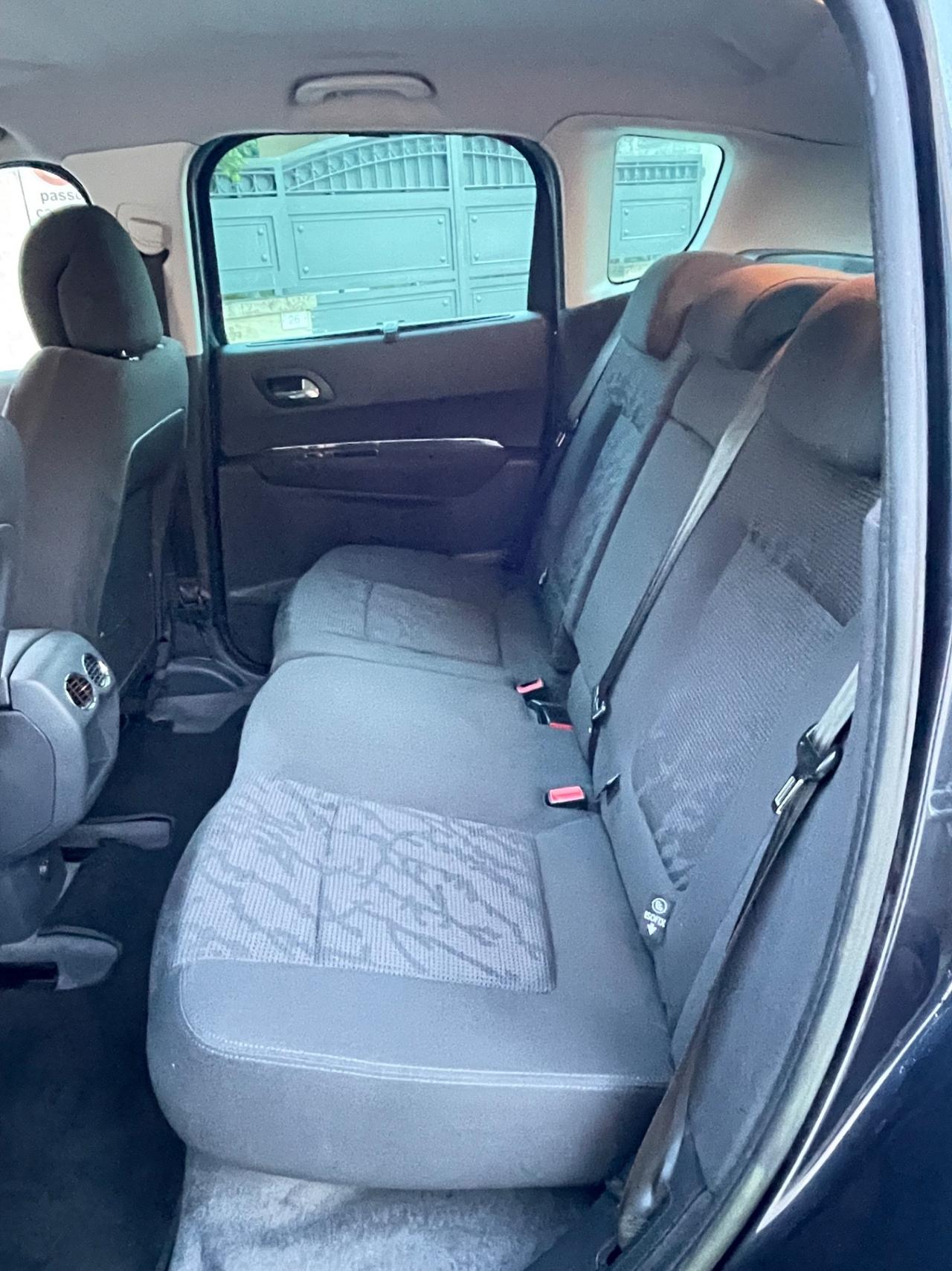 Peugeot 3008 1.6 HDi 115CV