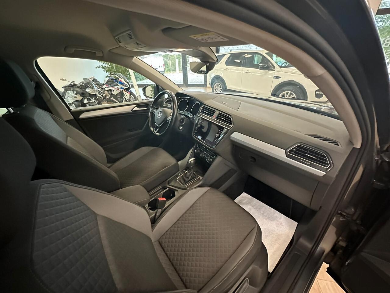 Volkswagen Tiguan 2.0 TDI SCR DSG Business BlueMotion Technology