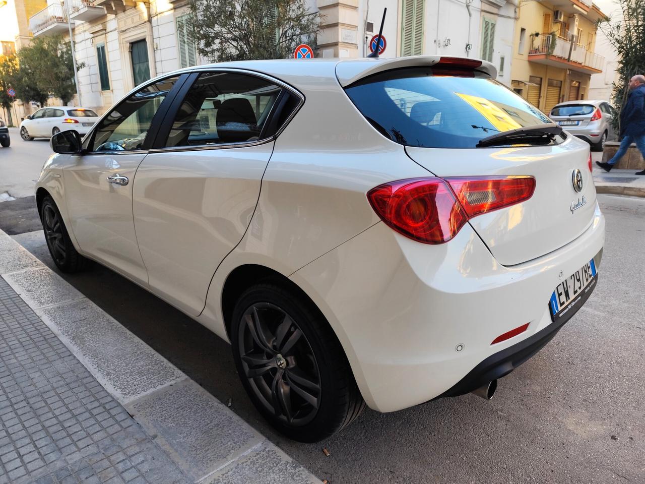 Alfa Romeo Giulietta 1.6 JTDm-2 105CV Distinctive