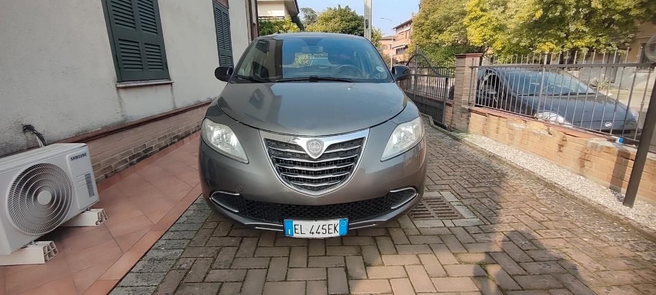 Lancia Ypsilon 0.9 TwinAir 85 CV 5 porte S&S DFN Gold