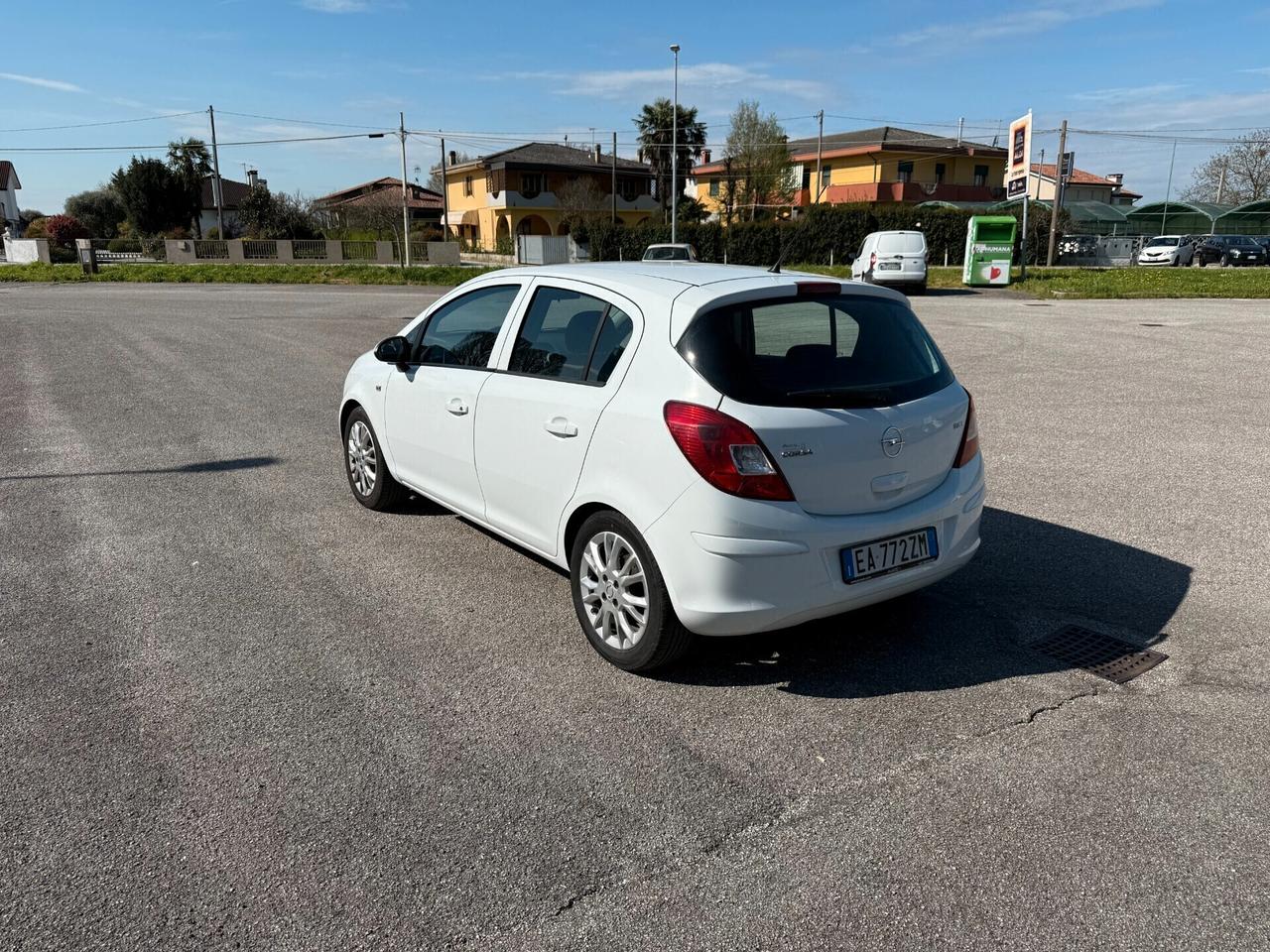 Opel Corsa 1.2 80CV 5 porte GPL-TECH Edition