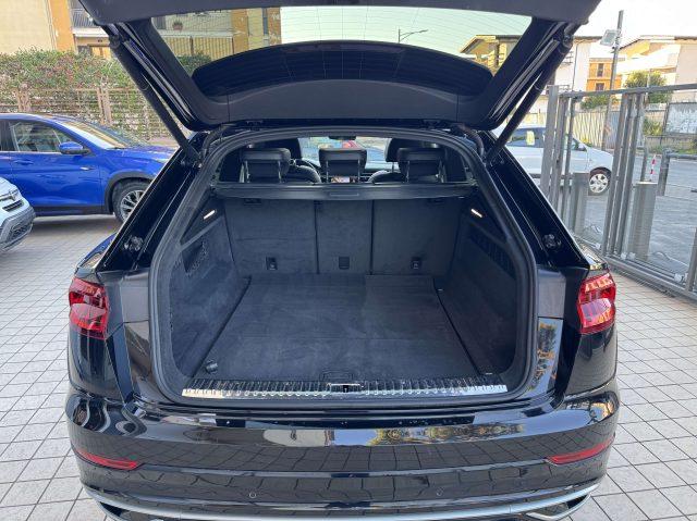 AUDI Q8 50 3.0 tdi S-line quattro Tetto cerchi 22