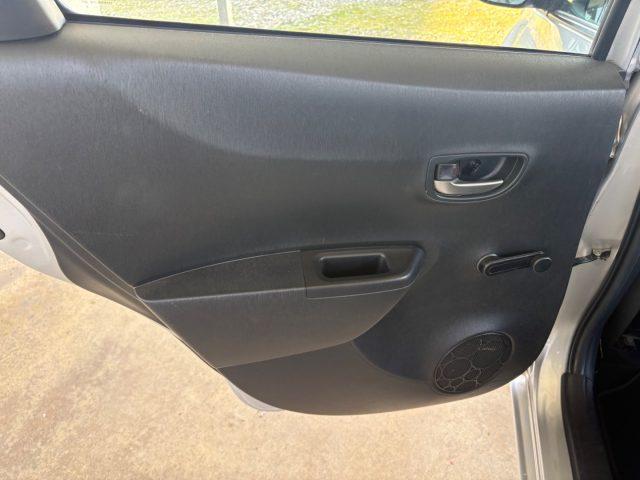 TOYOTA Yaris 1.0 5 porte Lounge OK NEOPATENTATI KM CERTIFIICATI