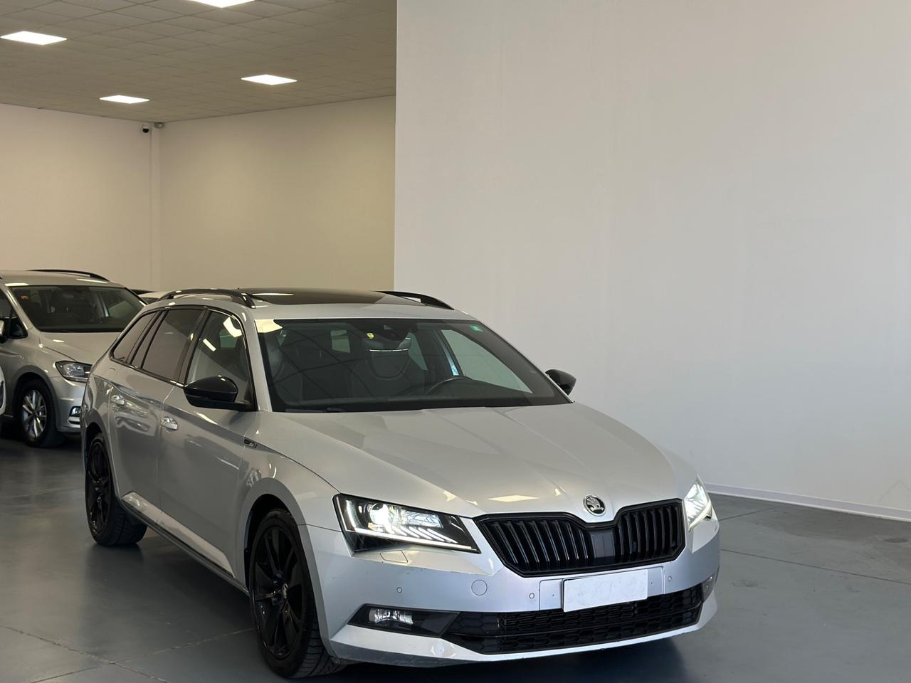 Skoda Superb 2.0 TDI 190 CV SCR DSG 4x4 Wagon SportLine