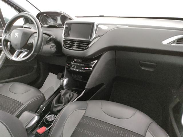 PEUGEOT 2008 BlueHDi 100 Allure con NAVI