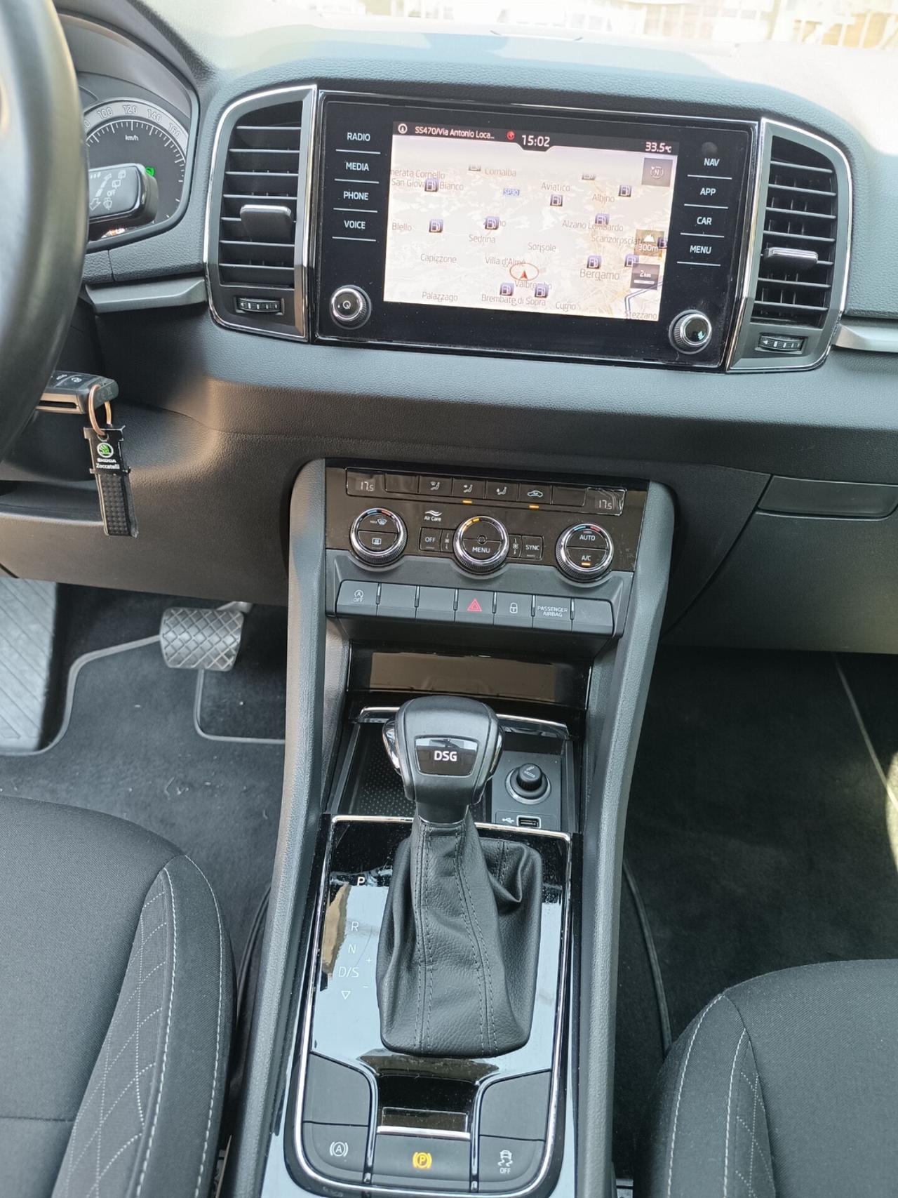 Skoda Karoq 1.6 TDI SCR DSG Executive NAVI, RETROCAMERA