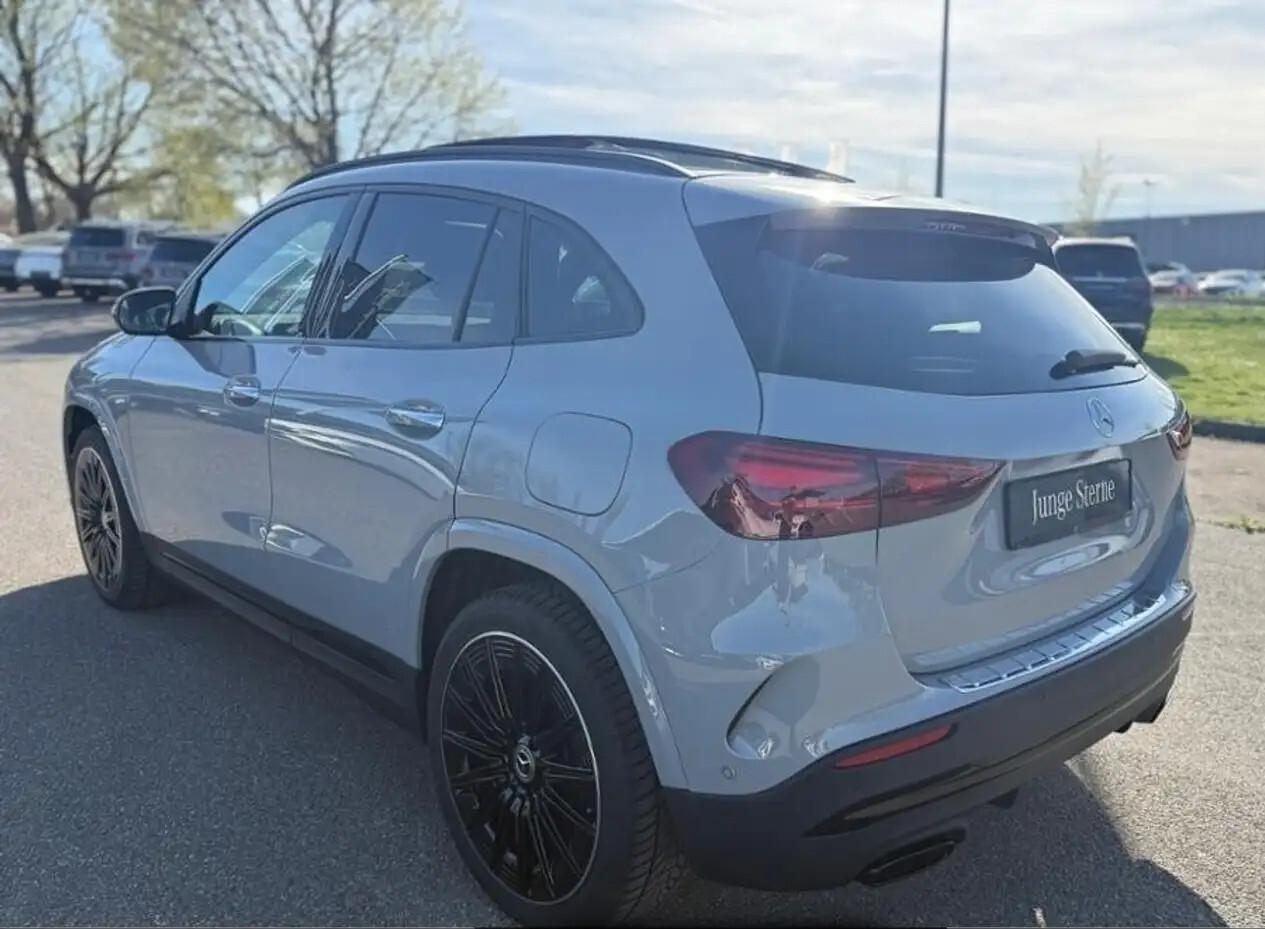 MERCEDES GLA 200D 150CV 4MATIC AMG + TETTO *2026