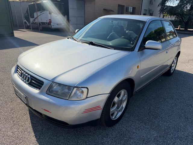 AUDI A3 1.8 turbo 20V cat 3p. Attraction Bellissima