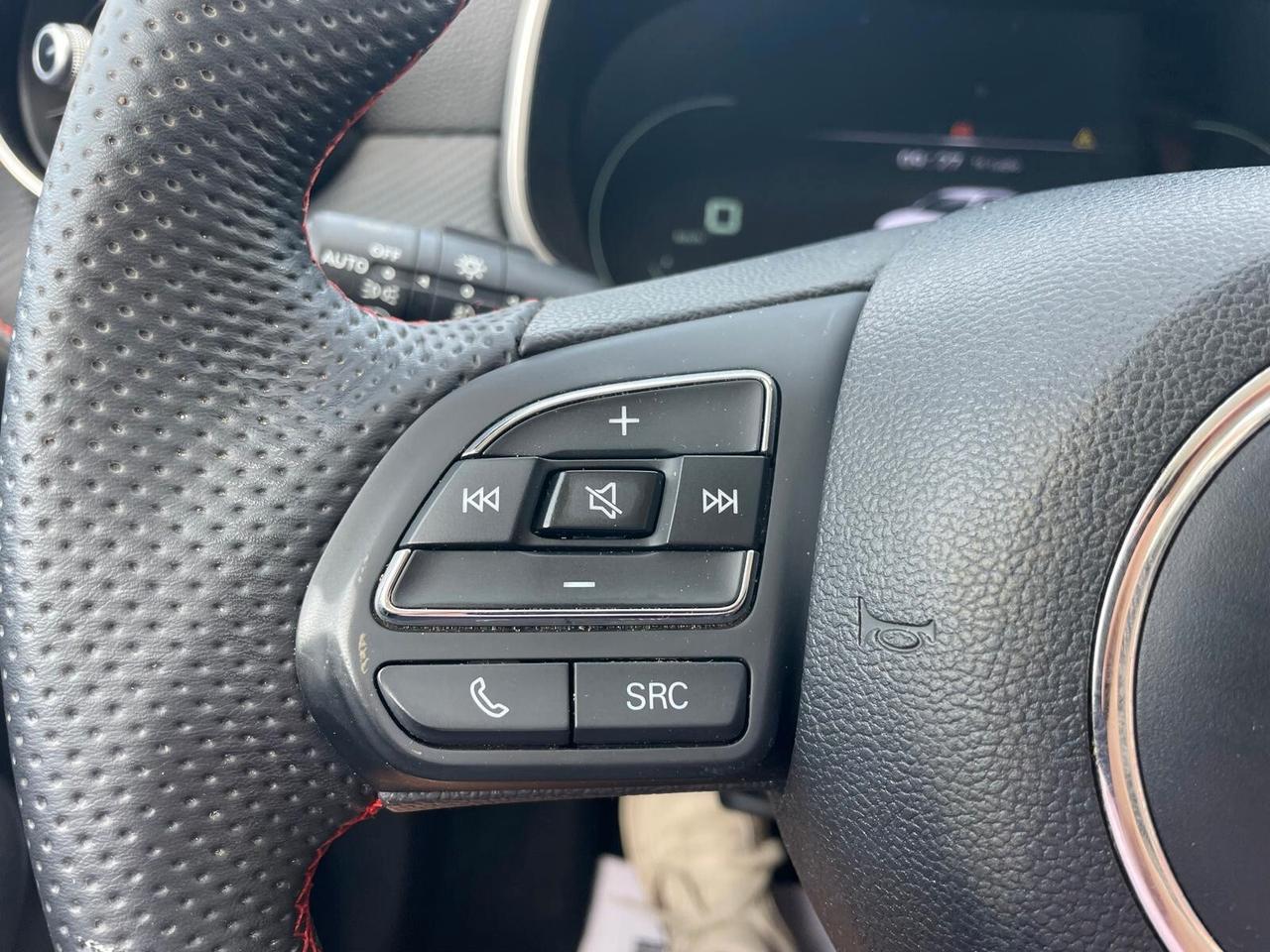 MG ZS 1.500 VTi-tech LUXURY