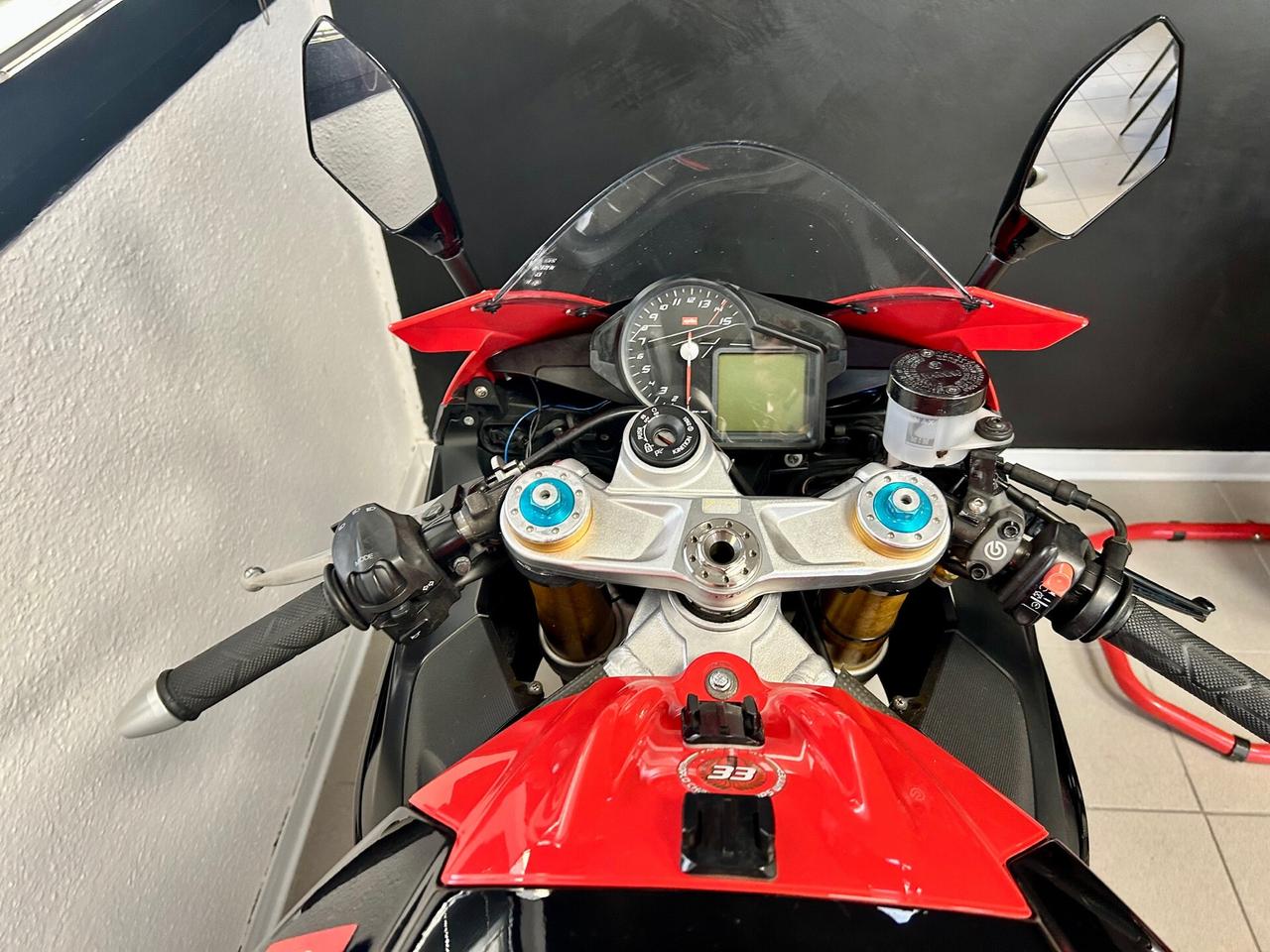 Aprilia RSV4 - Factory