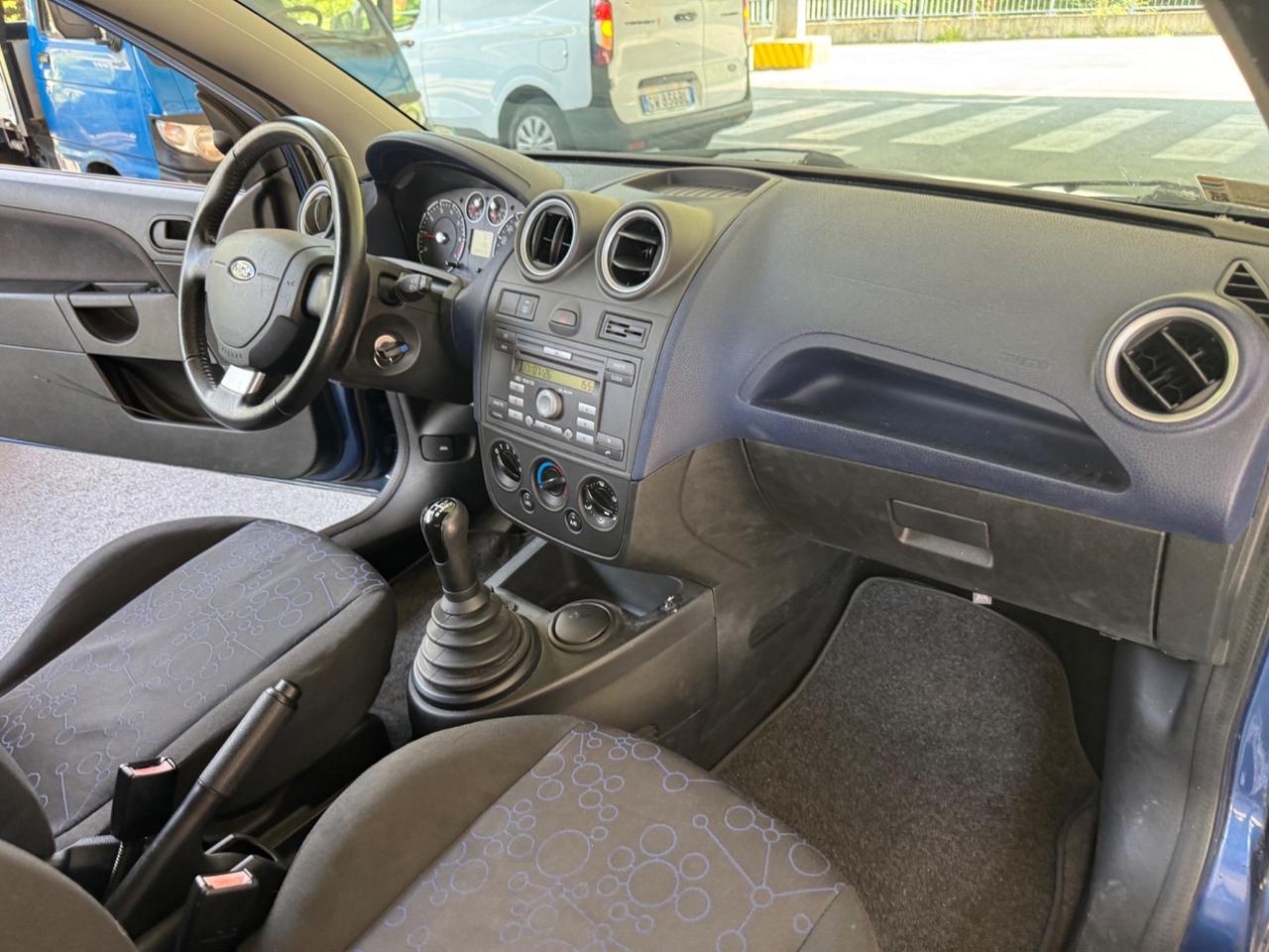 Ford Fiesta 1.2 16V 3p. Ghia 44.000km 2007