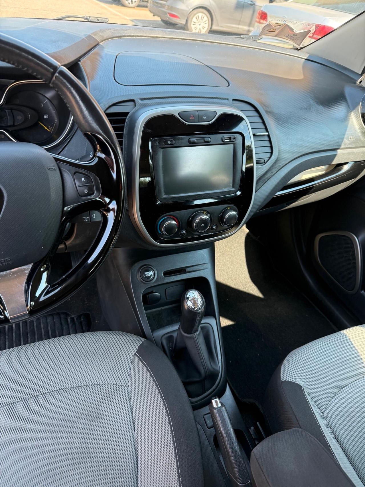 Renault Captur 1.5 dci - NEOPATENTATI - 12 MESI DI GARANZIA -