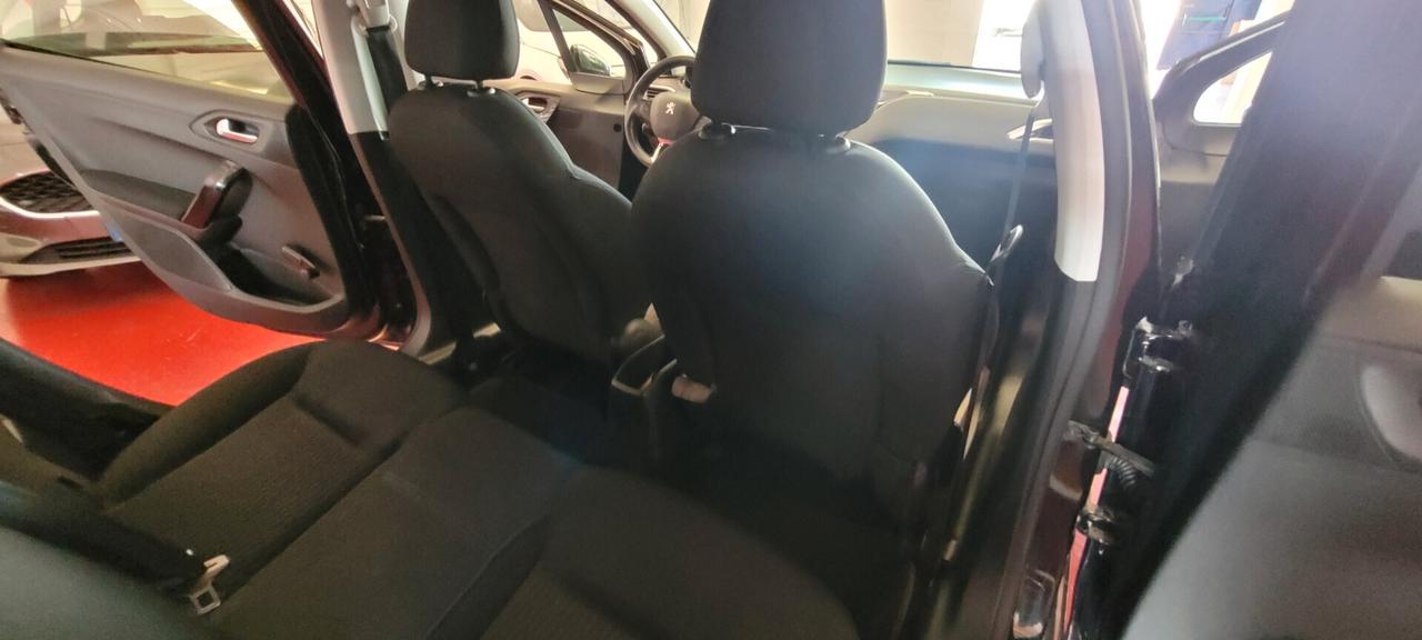 Peugeot 208 BlueHDi 100 S&S 5 porte Signature