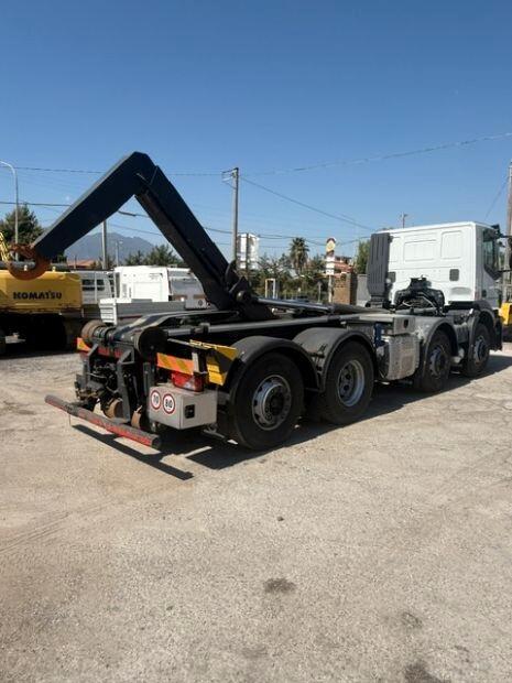 Motrice Iveco Stralis XP 460 scarrabile Rimorchio Piacenza Scarrabile