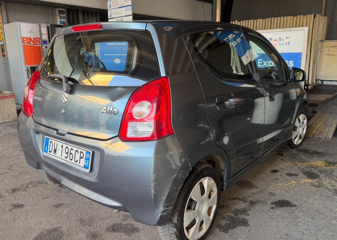 Suzuki Alto 1.0 fa fatica a partire vendo così 2009