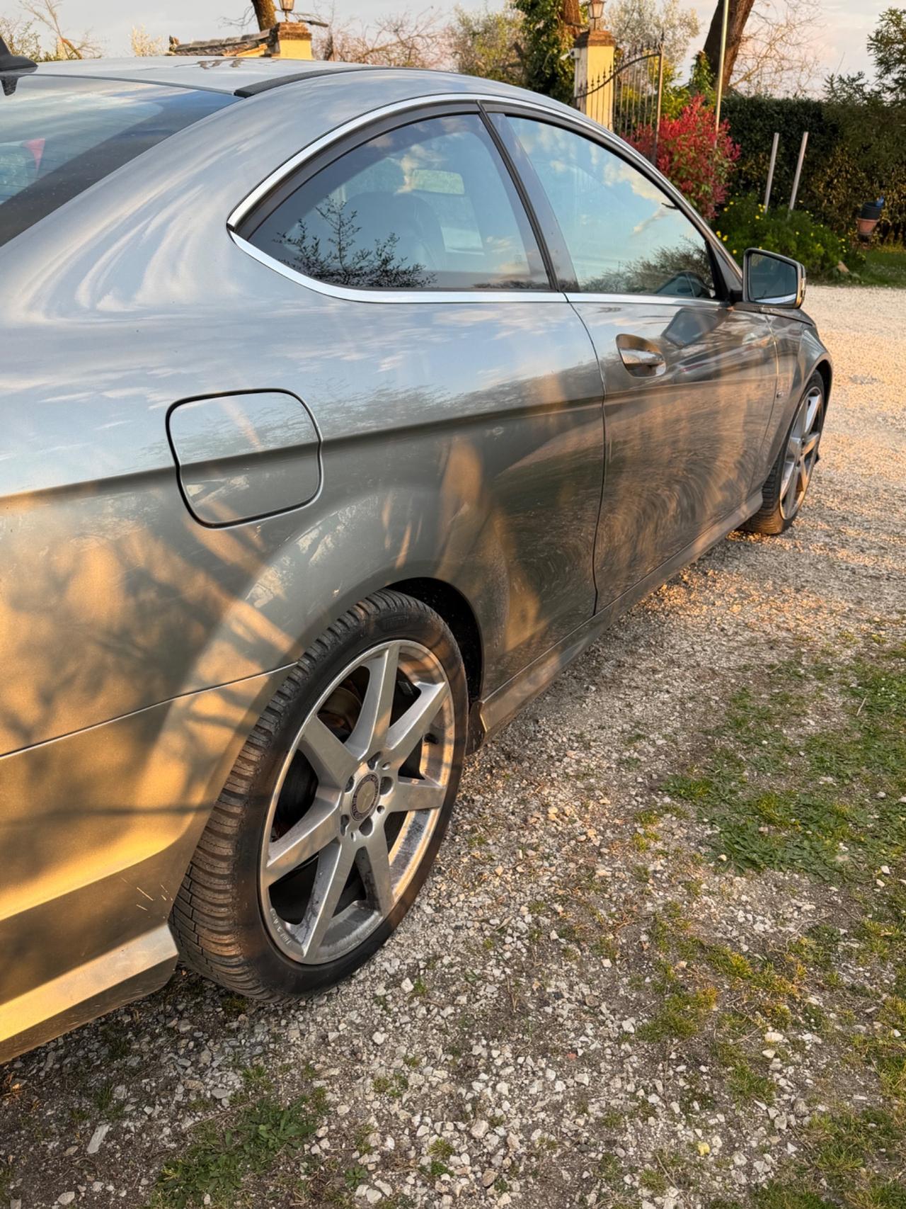Mercedes-benz C 220 CDI BlueEFFICIENCY Coupé Avantgarde