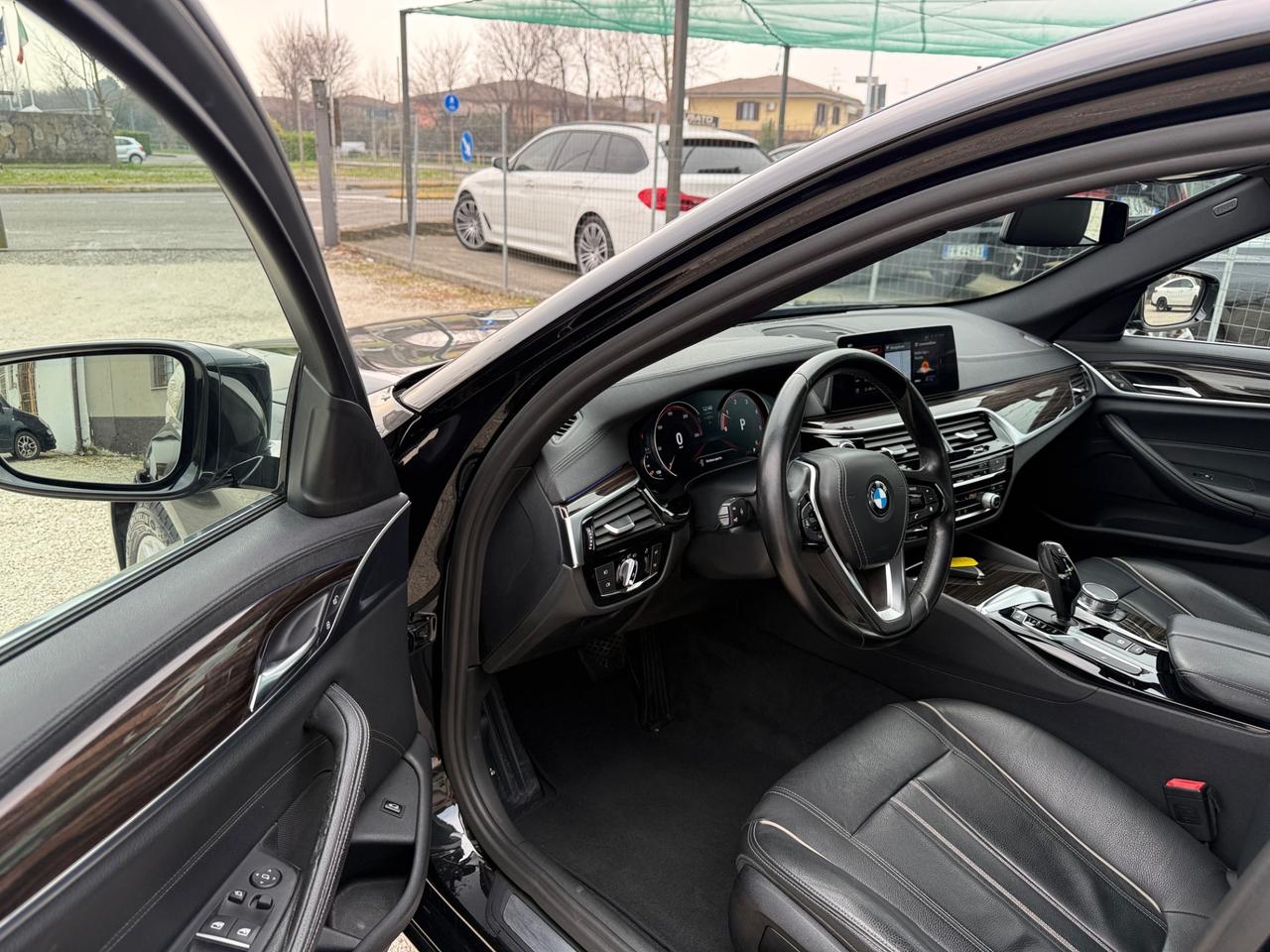 Bmw 520 Serie 5 G30 Berlina 520d Luxury Navi+Led+Pelle