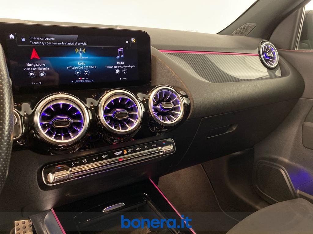 Mercedes GLA 35 AMG 4Matic Speedshift DCT AMG 8G