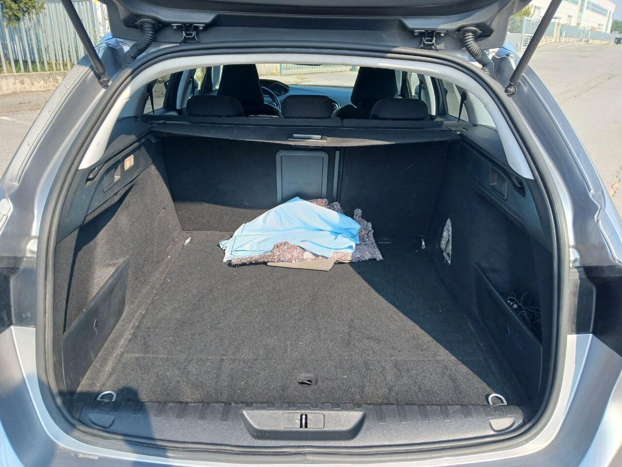 Peugeot 308 BlueHDi 130 S&S EAT8 SW Allure