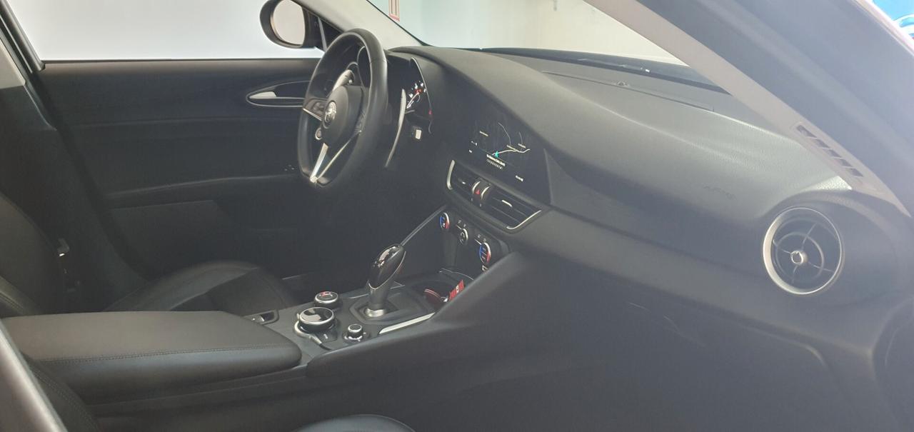 Alfa Romeo Giulia 2.2 Turbodiesel 190 CV AT8 Lusso