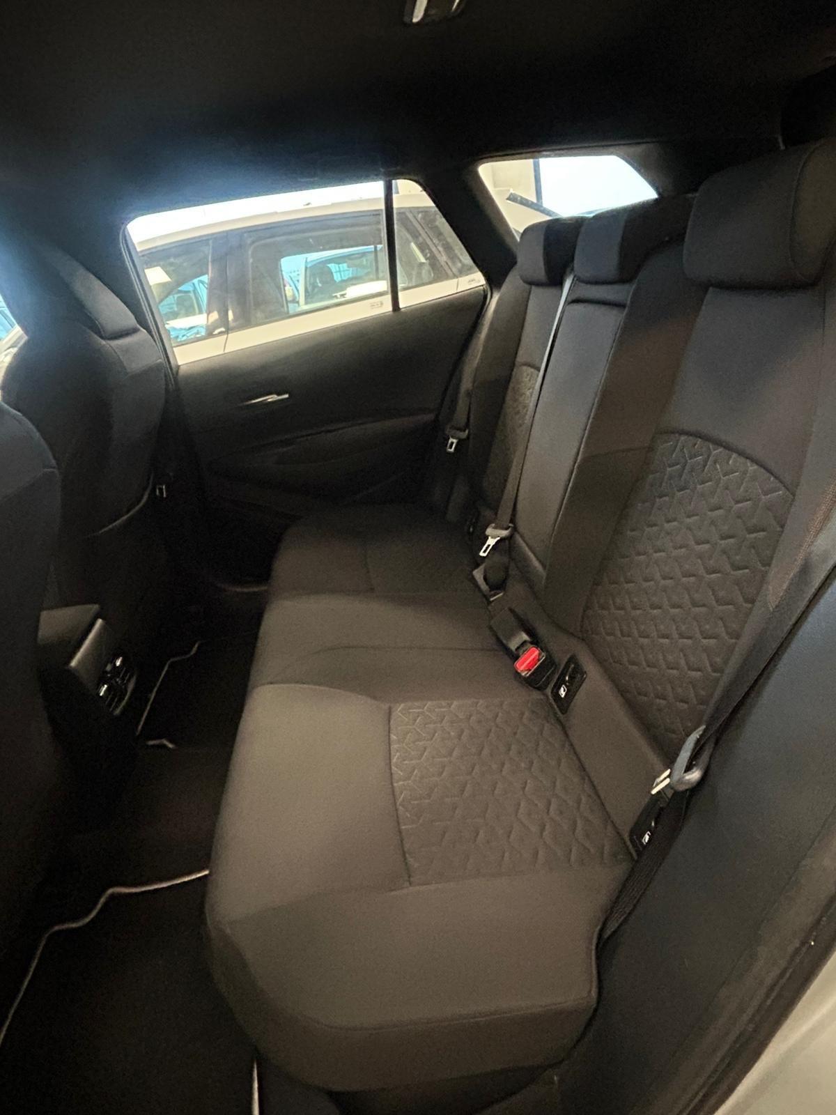 Toyota Corolla Touring Sports 1.8 Hybrid Business