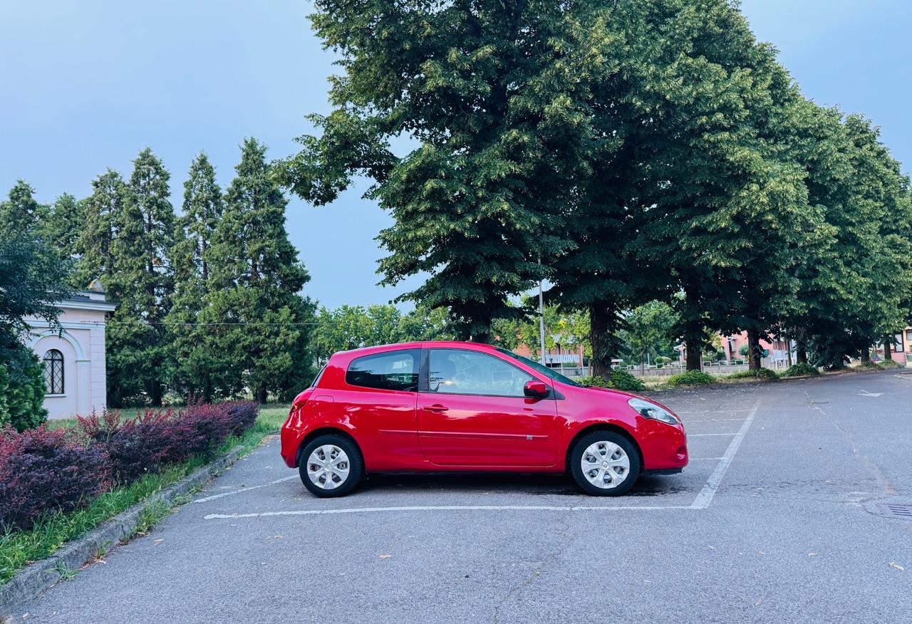 Renault Clio 1.2 16V 3 porte Dynamique