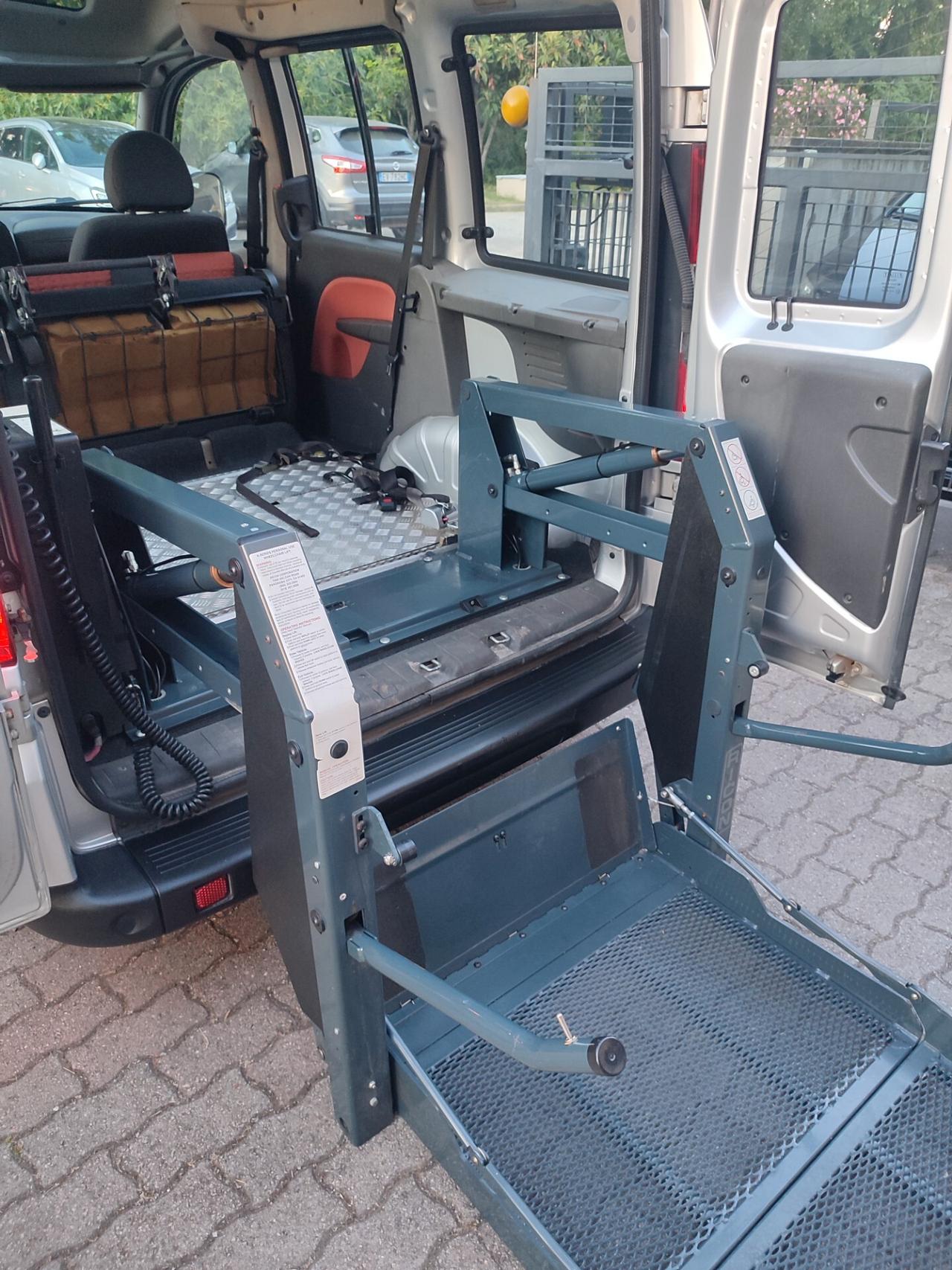 FIAT DOBLO 1.4BENZINA CON PEDANA DISABILI ELETTRICA NUOVO