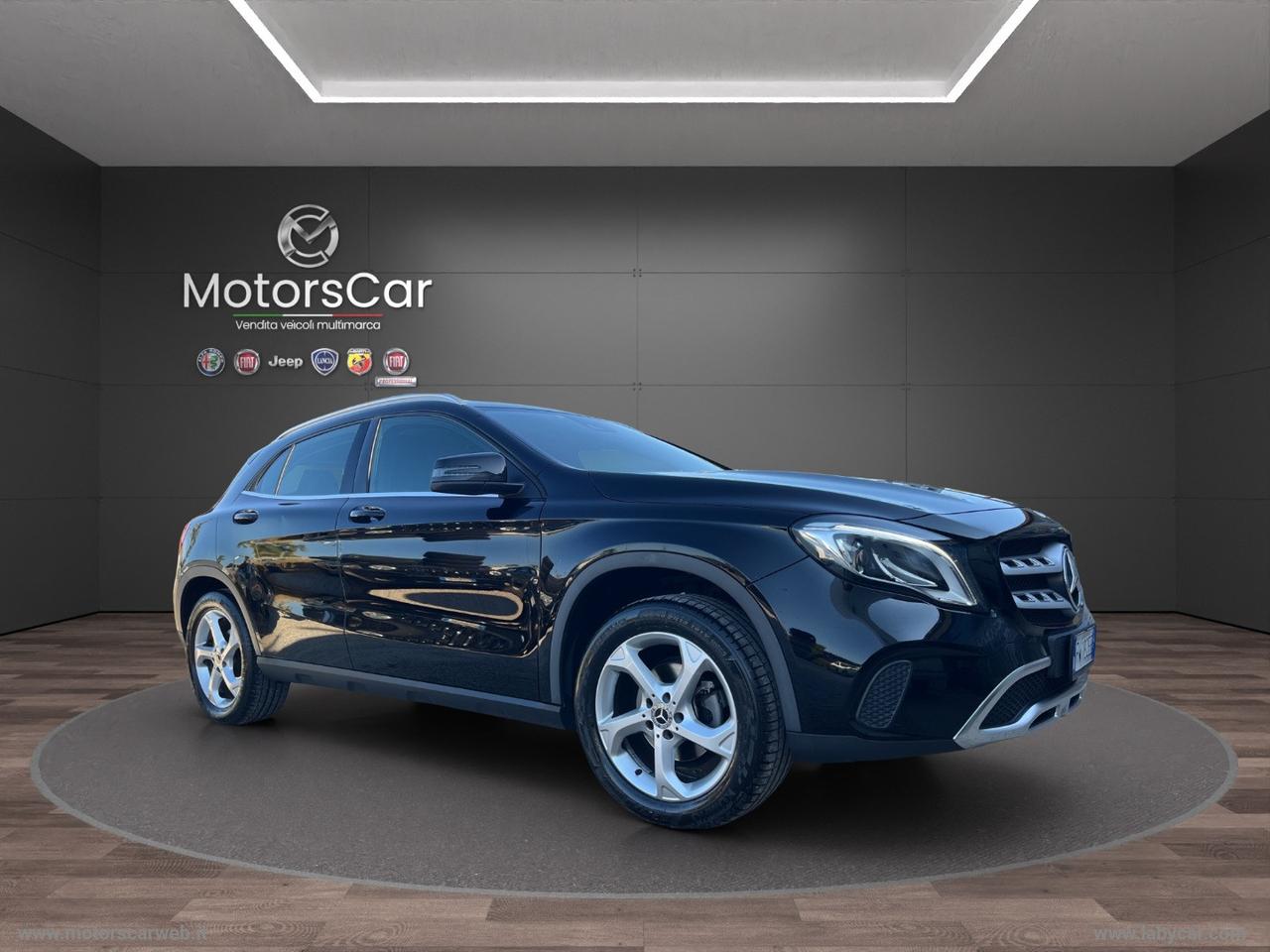 MERCEDES-BENZ GLA 200 Sport